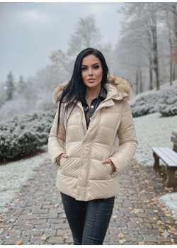zimowa kurtka golden bezowo złota lakierowana z kapturem i futrem ze sklepu STYLOWO w kategorii Kurtki damskie - zdjęcie 187973737