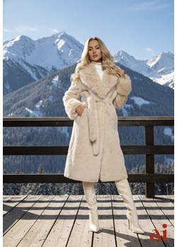 Beżowy Futrzany Płaszcz z Wiązanym Paskiem Ozdobnym Kołnierzem i Mankietami Viaressa ze sklepu renee.pl w kategorii Futra damskie - zdjęcie 187979829