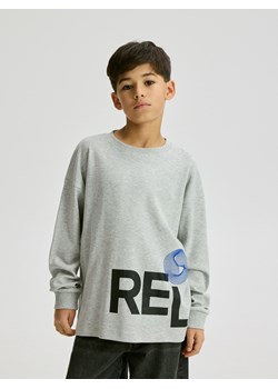 Reserved - Bawełniany longsleeve z nadrukiem - jasnoszary ze sklepu Reserved w kategorii T-shirty chłopięce - zdjęcie 187979935
