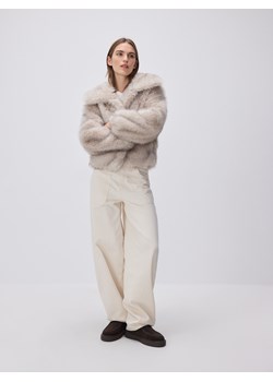 Reserved - Sztuczne futerko z kołnierzem - jasnoszary ze sklepu Reserved w kategorii Futra damskie - zdjęcie 187979957
