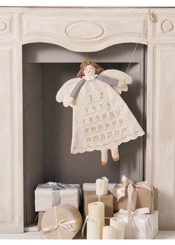 Sinsay - Kalendarz adwentowy w kształcie anioła - kremowy ze sklepu Sinsay w kategorii Dekoracje bożonarodzeniowe - zdjęcie 187983646