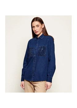 GUESS Jeansowa koszula MONIQUE | Regular Fit ze sklepu Gomez Fashion Store w kategorii Koszule damskie - zdjęcie 187984005