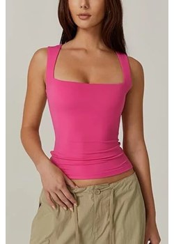 Obcisły top z kwadratowym dekoltem - Różowy S ze sklepu Intimica.pl w kategorii Bluzki damskie - zdjęcie 187987275