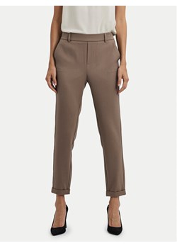 Vero Moda Chinosy Maya 10225280 Brązowy Regular Fit ze sklepu MODIVO w kategorii Spodnie damskie - zdjęcie 187989295