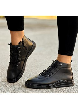 Czarne skórzane płaskie botki damskie Izzy 124 ze sklepu suzana.pl w kategorii Botki - zdjęcie 187990236