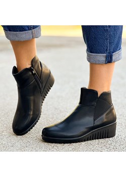 Czarne botki damskie na koturnie T.Sokolski Z23-338 ze sklepu suzana.pl w kategorii Botki - zdjęcie 187990429