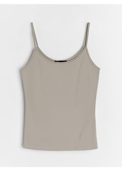 Sinsay - Gładki top na cienkich ramiączkach - beżowy ze sklepu Sinsay w kategorii Bluzki damskie - zdjęcie 187992179