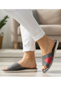 Szare klapki domowe /A4-1 10928 S195/ ze sklepu Pantofelek24.pl w kategorii Kapcie damskie - zdjęcie 187995128