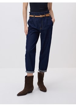 Reserved - Jeansy paperbag z paskiem - granatowy ze sklepu Reserved w kategorii Jeansy damskie - zdjęcie 187996207