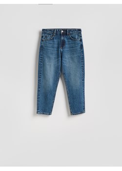 Reserved - Jeansy mom fit z krótszą nogawką - granatowy ze sklepu Reserved w kategorii Jeansy damskie - zdjęcie 187997319