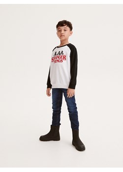 Reserved - Longsleeve Stranger Things - biały ze sklepu Reserved w kategorii T-shirty chłopięce - zdjęcie 188000639