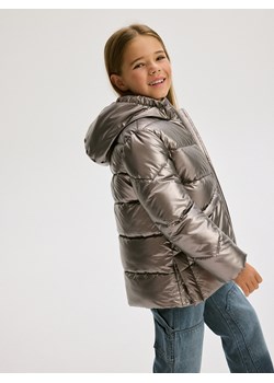 Reserved - Pikowana kurtka z metalicznym połyskiem - ciemnoszary ze sklepu Reserved w kategorii Kurtki dziewczęce - zdjęcie 188001559