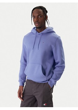 Tommy Jeans Bluza DM0DM20742 Niebieski Relaxed Fit ze sklepu MODIVO w kategorii Bluzy męskie - zdjęcie 188004356