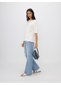 Reserved - Oversizowy t-shirt z napisem - złamana biel ze sklepu Reserved w kategorii Bluzki damskie - zdjęcie 188007005