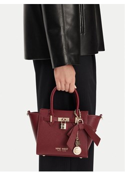 Nine West Torebka CEO-Chelsea-Charm-I-LX10187 Bordowy ze sklepu MODIVO w kategorii Torebki damskie - zdjęcie 188013257