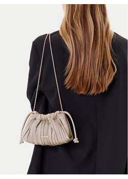 Calvin Klein Torebka Plisse Mini Drawstring Bag LV04F3077G Écru ze sklepu MODIVO w kategorii Listonoszki - zdjęcie 188013539