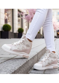 Sznurowane ciemno beżowe trampki sneakersy na niskim koturnie /D8-3 15777 D430/ ze sklepu Pantofelek24.pl w kategorii Buty sportowe damskie - zdjęcie 188015248