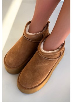 Damskie Śniegowce Z Zamszu Camel Mairene ze sklepu ZAZOO w kategorii Śniegowce damskie - zdjęcie 188017097