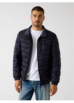 Guess Kurtka przejściowa 180294 Niebieski Classic Fit ze sklepu MODIVO w kategorii Kurtki męskie - zdjęcie 188020506