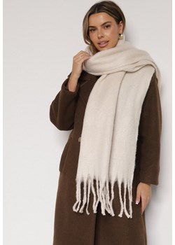 Jasnobeżowy Szalik z Frędzlami  Owedarria ze sklepu born2be.pl w kategorii Szaliki i chusty damskie - zdjęcie 188021755