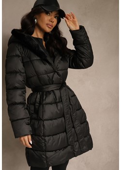 Czarna Pikowana Kurtka z Nieodpinanym Kapturem o Długim Kroju z Paskiem Lidassea ze sklepu renee.pl w kategorii Kurtki damskie - zdjęcie 188024175