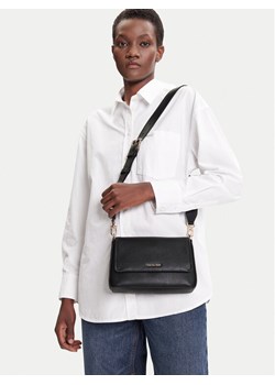 MICHAEL Michael Kors Torebka Nessa 30T5G8ZM1L Czarny ze sklepu MODIVO w kategorii Listonoszki - zdjęcie 188027668