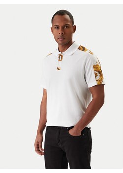Versace Jeans Couture Polo 80GAG6R1 JS549 Biały Regular Fit ze sklepu MODIVO w kategorii T-shirty męskie - zdjęcie 188030209