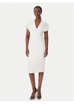 Patrizia Pepe Sukienka koktajlowa 8A1663/A6F5-W409 Écru Regular Fit ze sklepu MODIVO w kategorii Sukienki - zdjęcie 188030237