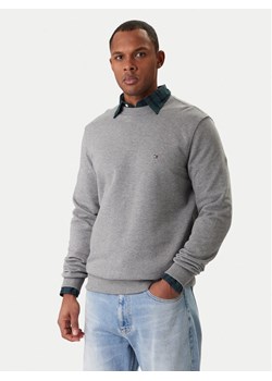 Tommy Hilfiger Bluza Essential MW0MW37237 Szary Regular Fit ze sklepu MODIVO w kategorii Bluzy męskie - zdjęcie 188031997