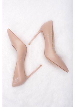 Estro: Jasnobeżowe szpilki damskie ze skóry naturalnej na wysokim obcasie ze sklepu Estro w kategorii Czółenka - zdjęcie 188032587