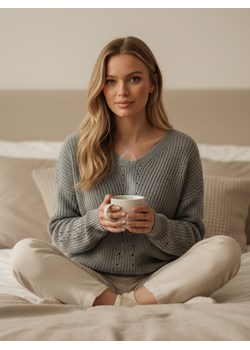 Sweter damski MONAVIA jasnoszary Dstreet MY2387 ze sklepu DSTREET.PL w kategorii Swetry damskie - zdjęcie 188038267