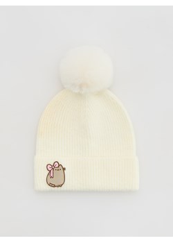 Reserved - Dzianinowa czapka Pusheen - złamana biel ze sklepu Reserved w kategorii Czapki dziecięce - zdjęcie 188039767