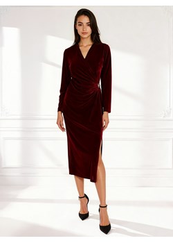 Wieczorowa welurowa sukienka w kolorze fuksji L’AF Vanessa ze sklepu Eye For Fashion w kategorii Sukienki - zdjęcie 188052959