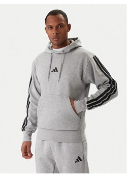 adidas Bluza Essentials 3-Stripes JE6302 Szary Regular Fit ze sklepu MODIVO w kategorii Bluzy męskie - zdjęcie 188054276