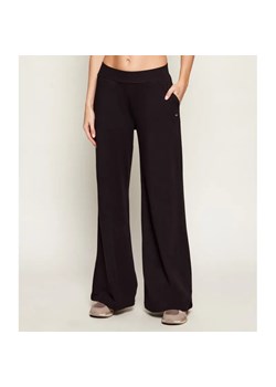 EA7 Spodnie dresowe | Relaxed fit ze sklepu Gomez Fashion Store w kategorii Spodnie damskie - zdjęcie 188056858