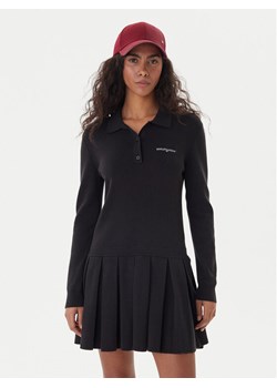 Tommy Jeans Sukienka dzianinowa Script DW0DW22464 Czarny Regular Fit ze sklepu MODIVO w kategorii Sukienki - zdjęcie 188057968