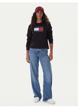 Tommy Jeans Bluza Flag DW0DW22564 Czarny Regular Fit ze sklepu MODIVO w kategorii Bluzy damskie - zdjęcie 188058025
