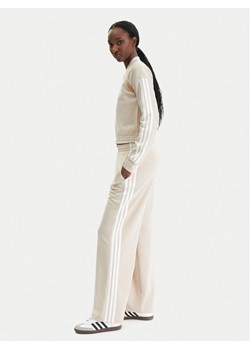 adidas Dres Teamsport KB8181 Beżowy Regular Fit ze sklepu MODIVO w kategorii Dresy damskie - zdjęcie 188059769