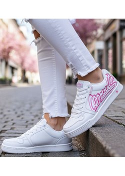 Sznurowane białe trampki damskie z napisem /F4-2 13863 S109/ ze sklepu Pantofelek24.pl w kategorii Trampki damskie - zdjęcie 188065029