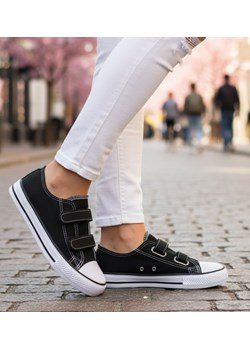 Czarne tenisówki dla dziewczynki na rzepy /E7-2 18637 T286/ ze sklepu Pantofelek24.pl w kategorii Trampki dziecięce - zdjęcie 188065335