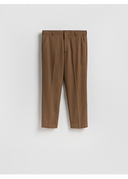 Reserved - Spodnie chino regular fit - brązowy ze sklepu Reserved w kategorii Spodnie męskie - zdjęcie 188066918