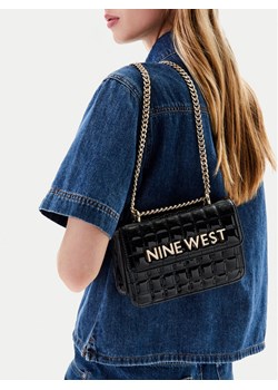 Nine West Torebka EO-Glamercy-Grace-LX10060 Czarny ze sklepu MODIVO w kategorii Kopertówki - zdjęcie 188068408