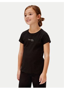 Calvin Klein Jeans T-Shirt Signature IG0IG03061 Czarny Regular Fit ze sklepu MODIVO w kategorii Bluzki dziewczęce - zdjęcie 188074619