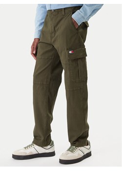 Tommy Jeans Spodnie materiałowe Sonny DM0DM22651 Zielony Slim Fit ze sklepu MODIVO w kategorii Spodnie męskie - zdjęcie 188074956