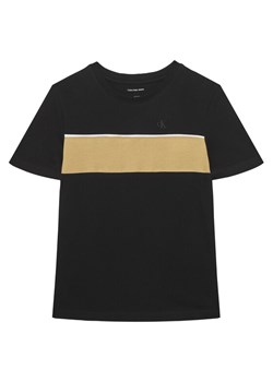 Calvin Klein Jeans T-Shirt Panel Colorblock IB0IB02609 Czarny Regular Fit ze sklepu MODIVO w kategorii T-shirty chłopięce - zdjęcie 188075015
