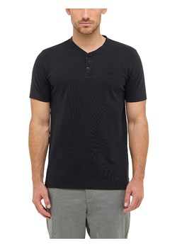 Męski T-Shirt Mustang Style Austin Jet Black 1016862 4188 ze sklepu YouNeedit.pl w kategorii T-shirty męskie - zdjęcie 188078697