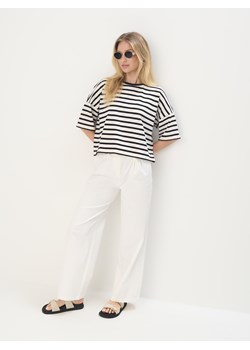 Mohito - Szerokie spodnie z zakładkami - kremowy ze sklepu Mohito w kategorii Spodnie damskie - zdjęcie 188086447