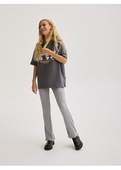 Reserved - Spodnie z kieszeniami cargo - jasnoszary ze sklepu Reserved w kategorii Spodnie dziewczęce - zdjęcie 188087599