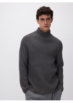 Reserved - Prążkowany sweter z niską stójką - ciemnoszary ze sklepu Reserved w kategorii Swetry męskie - zdjęcie 188089956