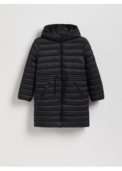 Reserved - Długi pikowany płaszcz z kapturem - czarny ze sklepu Reserved w kategorii Płaszcze dziewczęce - zdjęcie 188090257